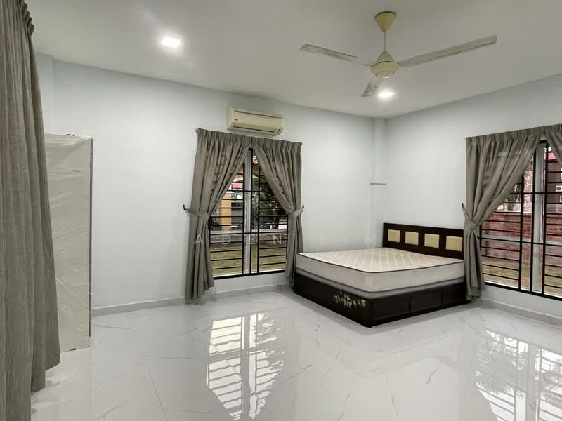 Bungalow for Rent in Orna Golf & Country Club (Bemban) - Aaden Lim - Bedroom - PropertyGuru.com.my