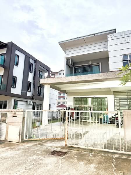 Semi-Detached House for Rent in Taman Baiduri (Dengkil) - Aaden Lim - Exterior - PropertyGuru.com.my