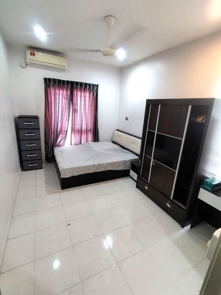 Rumah Teres 2.5 Tingkat untuk Dijual di Taman Setia Indah (Tebrau) - Alan Tia - Bedroom - PropertyGuru.com.my