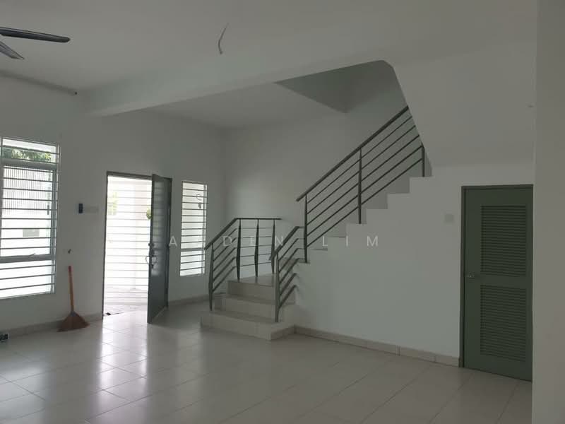 2-storey Terraced House for Rent in Shah Alam (Selangor) - Aaden Lim - Living Room - PropertyGuru.com.my