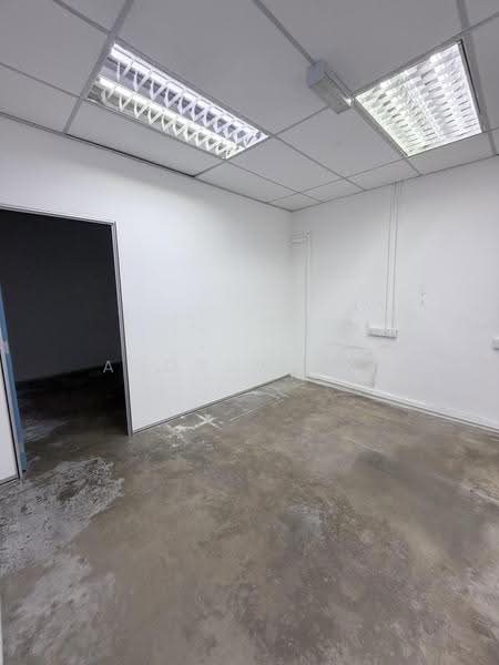 Kilang untuk Disewa di Taman Perindustrian Bukit Serdang (Seri Kembangan) - Andrew Lee - Interior - PropertyGuru.com.my