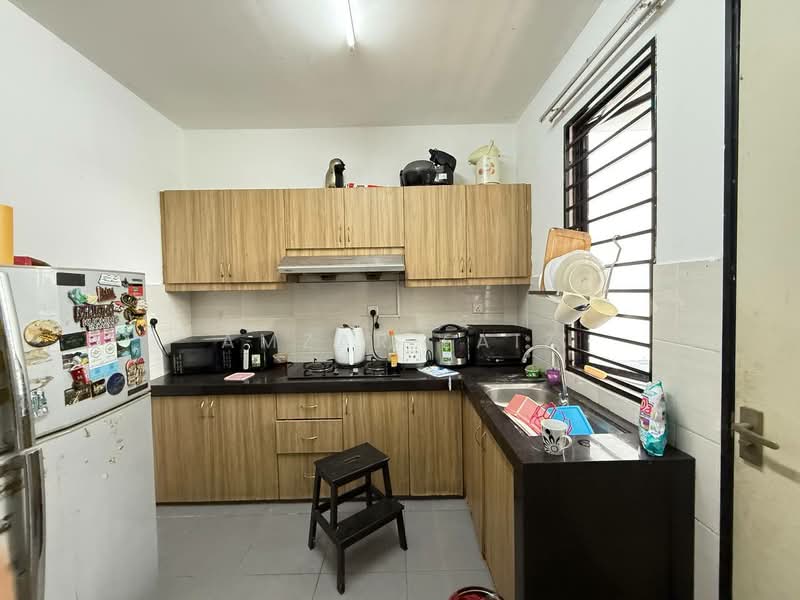 2-storey Terraced House for Sale in Denai Alam (Shah Alam) - Amzar Faiz - Kitchen - PropertyGuru.com.my