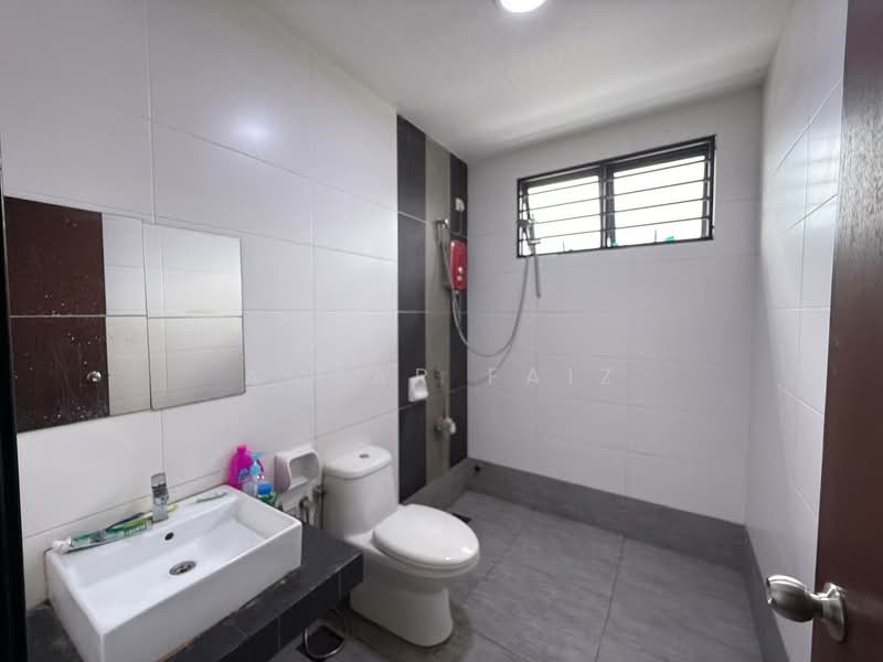 2-storey Terraced House for Sale in Denai Alam (Shah Alam) - Amzar Faiz - Bathroom - PropertyGuru.com.my