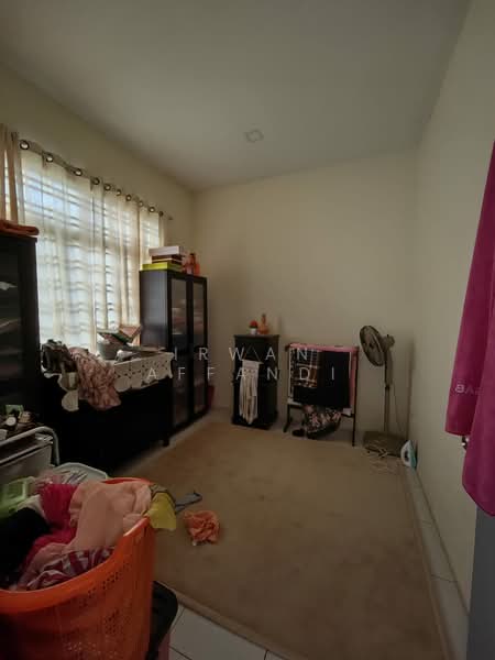 Semi-Detached House for Sale in Bandar Saujana Putra (Tanjong Duabelas) - Irwan Affandi - Bedroom - PropertyGuru.com.my