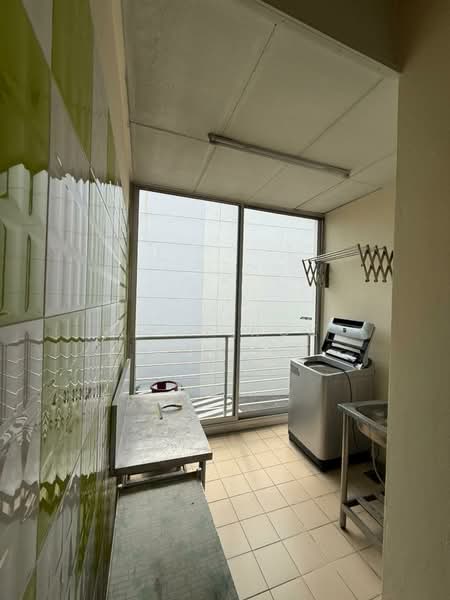 Rumah Bandar untuk Disewa di Kampung Sungai Kayu Ara (Petaling Jaya) - Ivan Kok - Balcony - PropertyGuru.com.my
