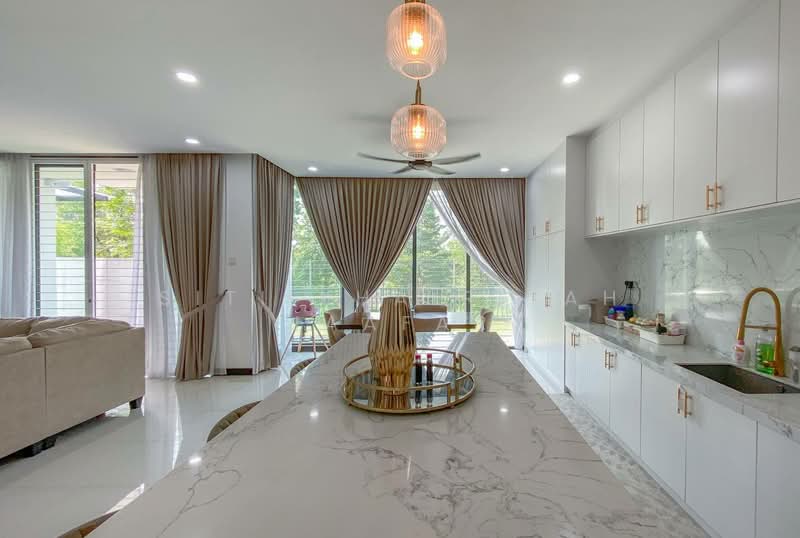 3-storey Terraced House for Sale in Shah Alam (Selangor) - SITI KHAIRIYAH JAAFAR - Kitchen - PropertyGuru.com.my