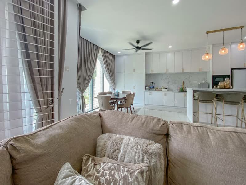 3-storey Terraced House for Sale in Shah Alam (Selangor) - SITI KHAIRIYAH JAAFAR - Living Room - PropertyGuru.com.my