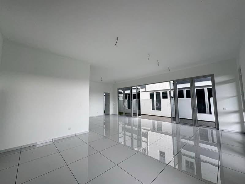 Rumah Berkembar untuk Dijual di Taman Ekoflora (Johor Bahru) - Venica For - Living Room - PropertyGuru.com.my