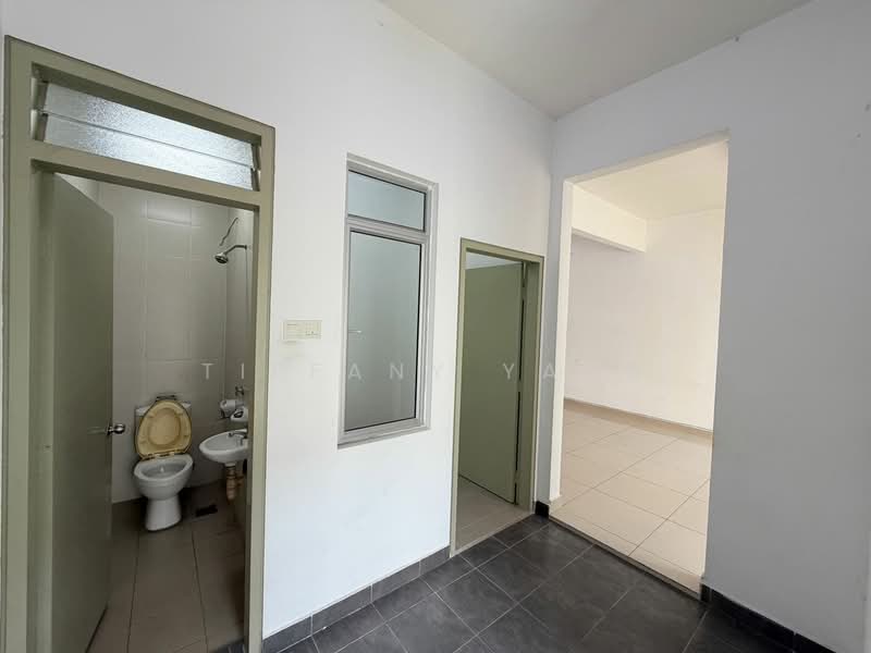 Rumah Teres 2 Tingkat untuk Dijual di Kota Emerald (Rawang) - Tiffany Yang - Utility & Store Room - PropertyGuru.com.my