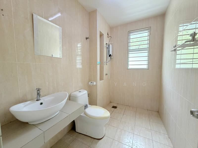 Rumah Teres 2 Tingkat untuk Dijual di Kota Emerald (Rawang) - Tiffany Yang - Bathroom - PropertyGuru.com.my