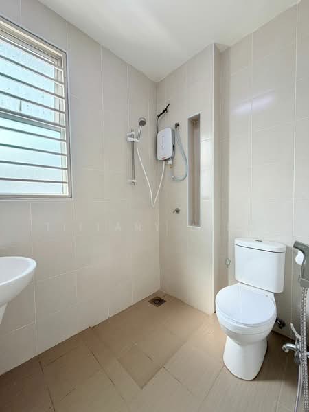 Rumah Teres 2 Tingkat untuk Dijual di Kota Emerald (Rawang) - Tiffany Yang - Bathroom - PropertyGuru.com.my