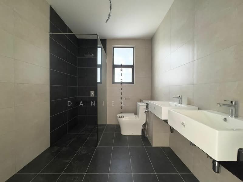 2-storey Terraced House for Sale in Setia Indah (Setia Alam) - Daniel Kok - Bathroom - PropertyGuru.com.my