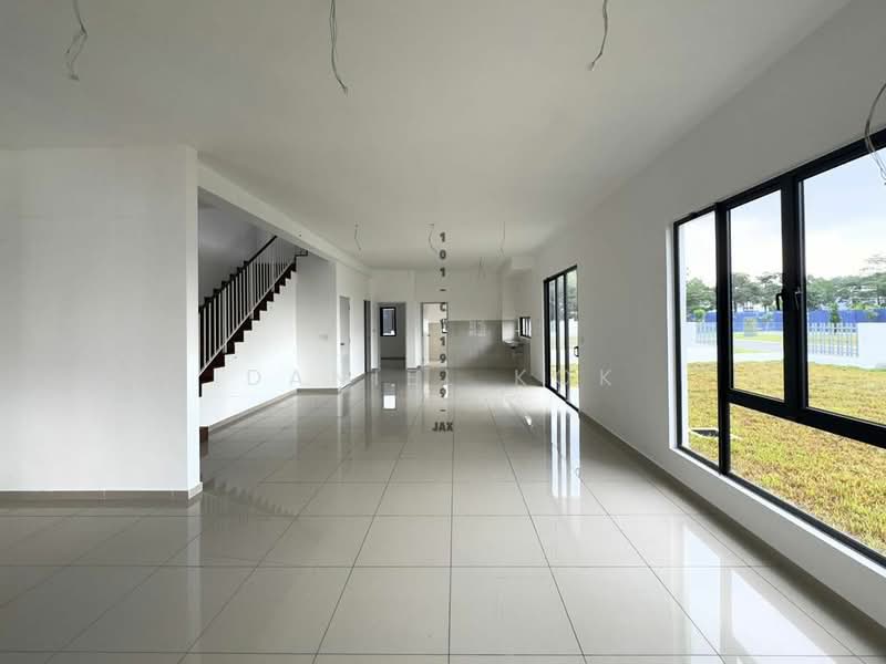 2-storey Terraced House for Sale in Setia Indah (Setia Alam) - Daniel Kok - Living Room - PropertyGuru.com.my