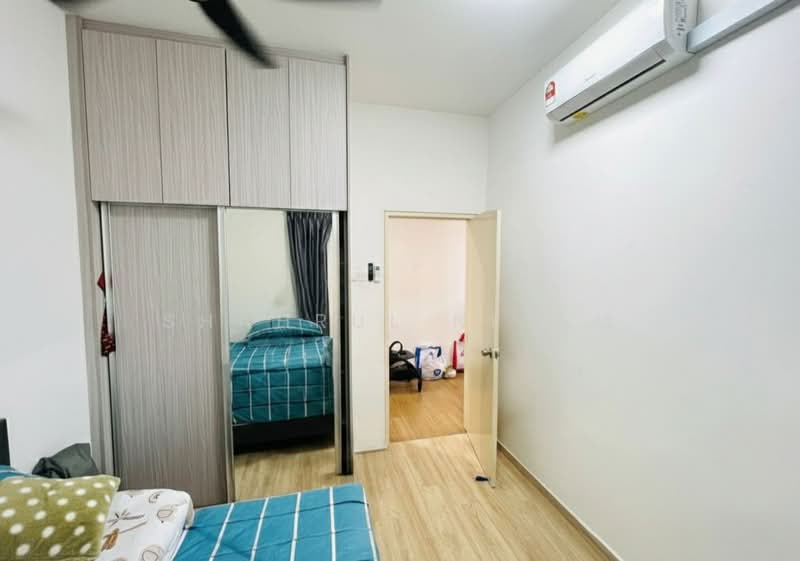 Condominium for Sale at Lakefront Homes - Shahrul Nizam - Bedroom - PropertyGuru.com.my