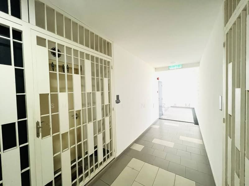 Condominium for Sale at Lakefront Homes - Shahrul Nizam - Corridor - PropertyGuru.com.my