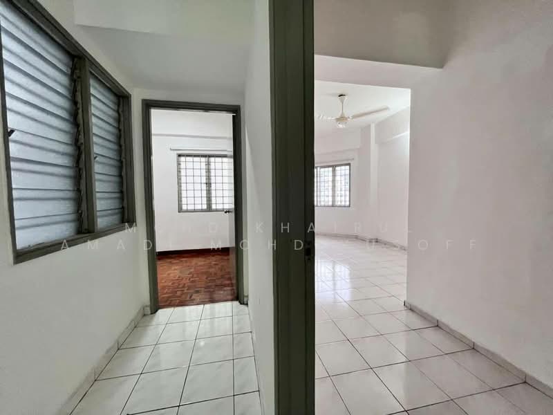 Condominium for Sale at Tiara Kelana - Mohd Khairul Amadi Mohd Yusoff - Interior - PropertyGuru.com.my