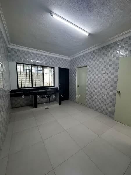 Rumah Teres 2 Tingkat untuk Dijual di Taman Desa (Kuala Lumpur) - Steven Wong - Kitchen - PropertyGuru.com.my