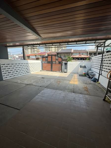 Rumah Teres 2 Tingkat untuk Dijual di Taman Desa (Kuala Lumpur) - Steven Wong - Exterior - PropertyGuru.com.my