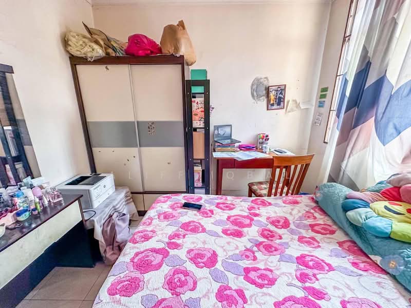 Rumah Teres 2 Tingkat untuk Dijual di Seksyen 33 (Shah Alam) - Aliff Iqbal - PropertyGuru.com.my