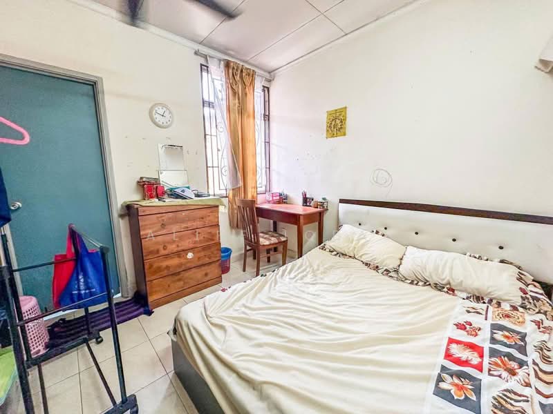 Rumah Teres 2 Tingkat untuk Dijual di Seksyen 33 (Shah Alam) - Aliff Iqbal - PropertyGuru.com.my