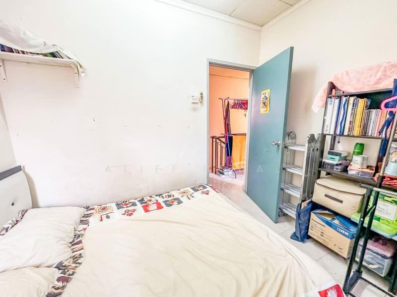 Rumah Teres 2 Tingkat untuk Dijual di Seksyen 33 (Shah Alam) - Aliff Iqbal - PropertyGuru.com.my
