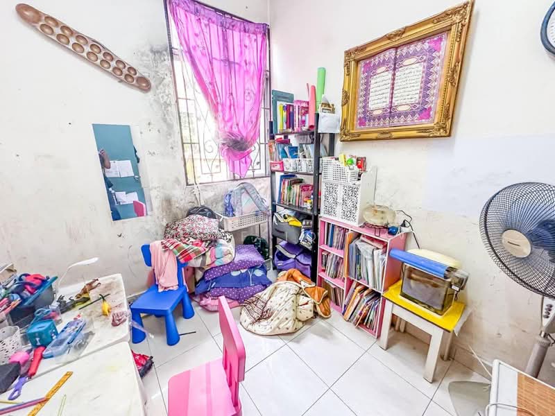 Rumah Teres 2 Tingkat untuk Dijual di Seksyen 33 (Shah Alam) - Aliff Iqbal - PropertyGuru.com.my