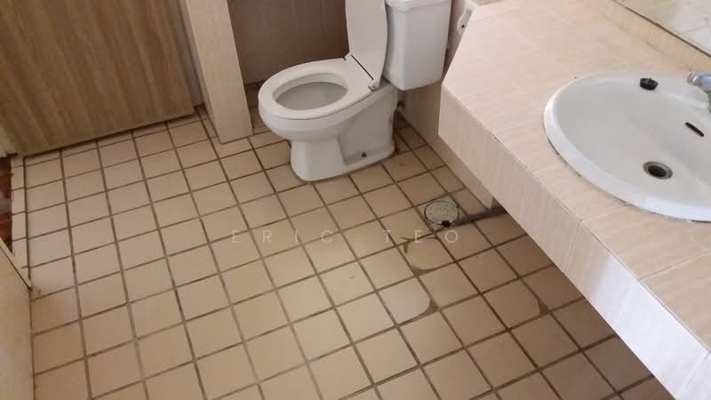 Kondominium untuk Disewa di Desa Damansara - Eric Teo - Bathroom - PropertyGuru.com.my