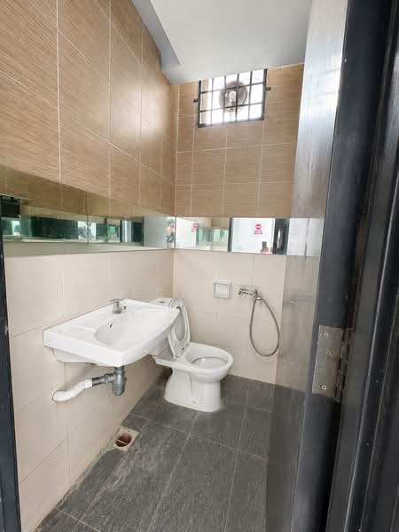 Shop for Rent in Austin Heights (Tebrau) - Jesy Tey - Bathroom - PropertyGuru.com.my