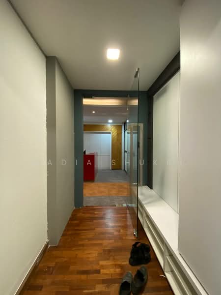 Office for Sale in Seksyen 13 (Shah Alam) - Nadia Shukri - Entrance - PropertyGuru.com.my