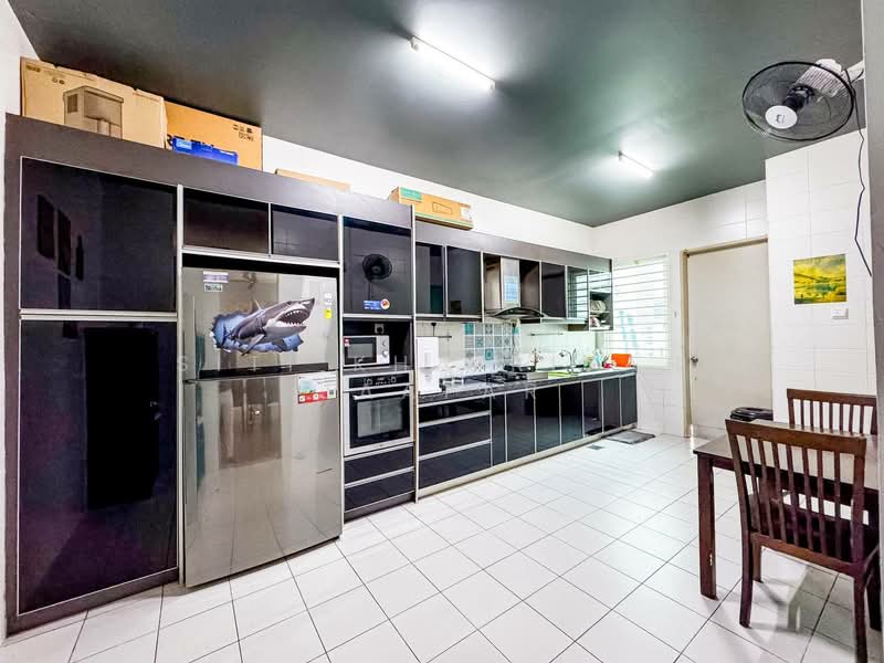 2-storey Terraced House for Sale in Denai Alam (Shah Alam) - SITI KHAIRIYAH JAAFAR - Kitchen - PropertyGuru.com.my