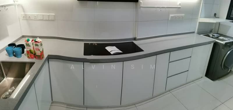 Kondominium untuk Dijual di Queens Residences Q1 @ Queens Waterfront - Alvin Sim - Kitchen - PropertyGuru.com.my