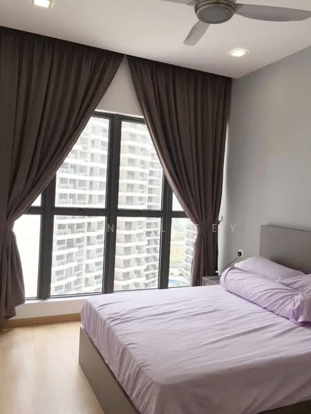 Condominium for Rent at Lovell @ Country Garden Danga Bay - Daniel Tey - Bedroom - PropertyGuru.com.my