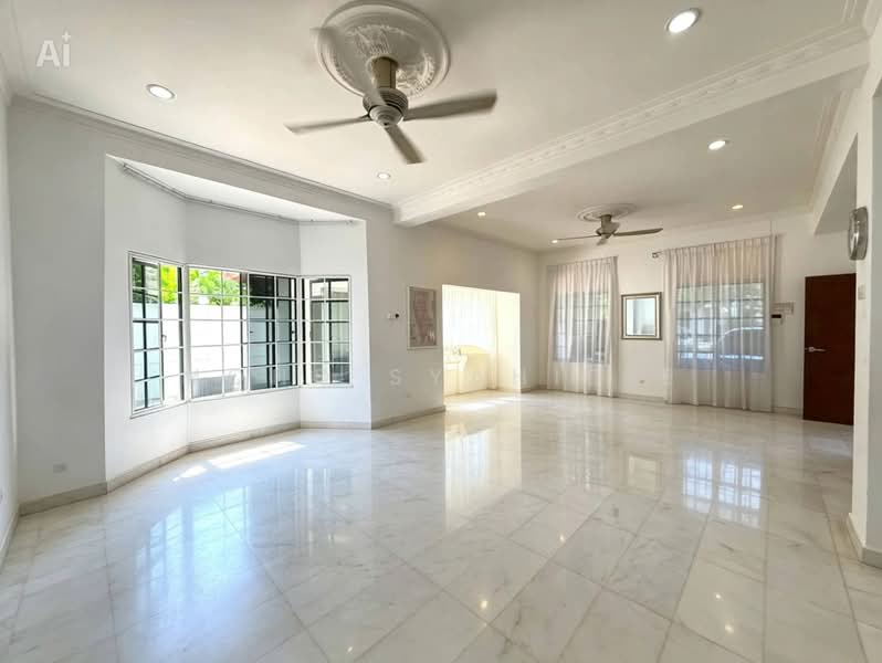 Semi-Detached House for Sale in Taman Melawati (Ulu Kelang) - Mohd Syahidie - Living Room - PropertyGuru.com.my