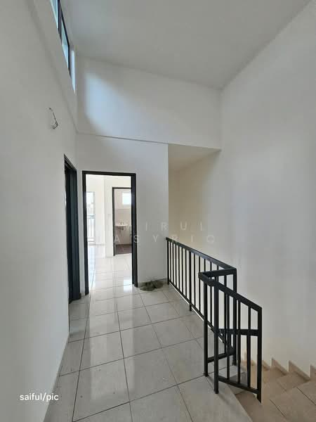 Rumah Teres 2 Tingkat untuk Dijual di Desa Seri Setia (Sepang) - Amirul Nasyriq - Corridor - PropertyGuru.com.my