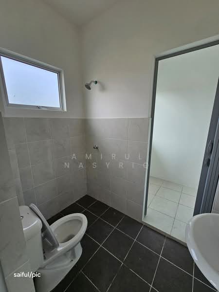 Rumah Teres 2 Tingkat untuk Dijual di Desa Seri Setia (Sepang) - Amirul Nasyriq - Bathroom - PropertyGuru.com.my
