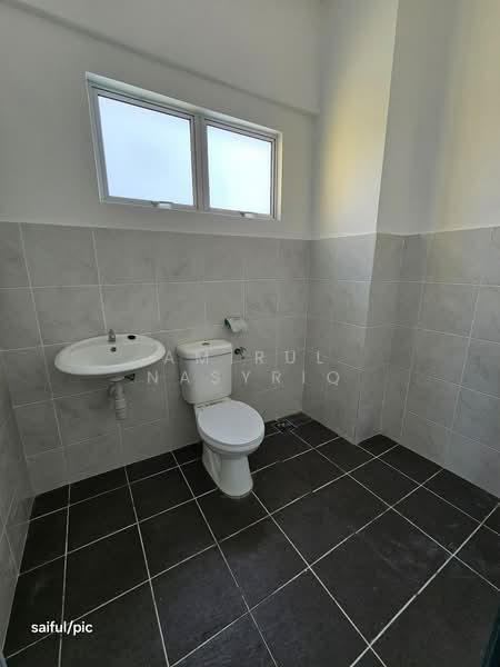 Rumah Teres 2 Tingkat untuk Dijual di Desa Seri Setia (Sepang) - Amirul Nasyriq - Bathroom - PropertyGuru.com.my