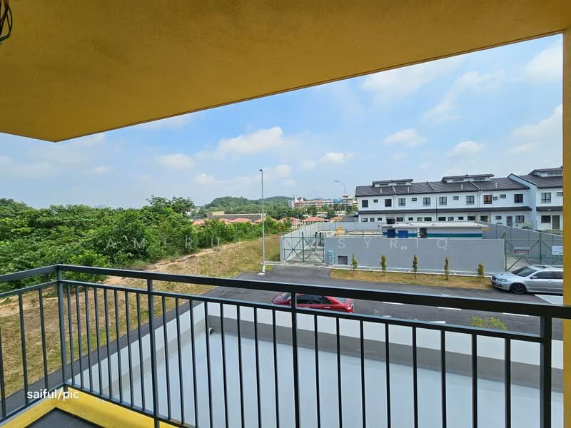 Rumah Teres 2 Tingkat untuk Dijual di Desa Seri Setia (Sepang) - Amirul Nasyriq - Balcony - PropertyGuru.com.my