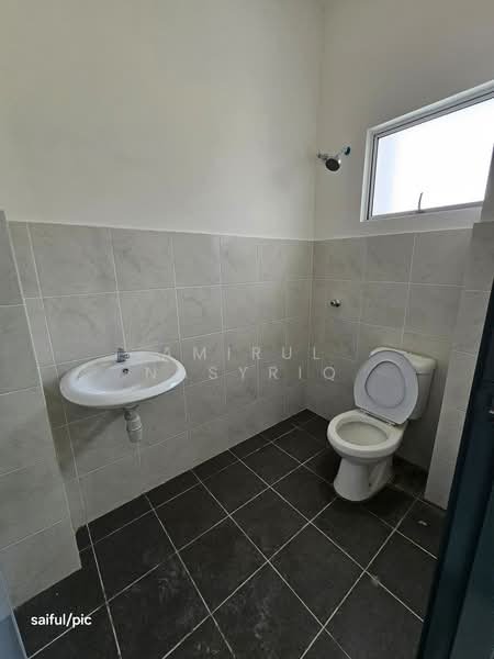 Rumah Teres 2 Tingkat untuk Dijual di Desa Seri Setia (Sepang) - Amirul Nasyriq - Bathroom - PropertyGuru.com.my