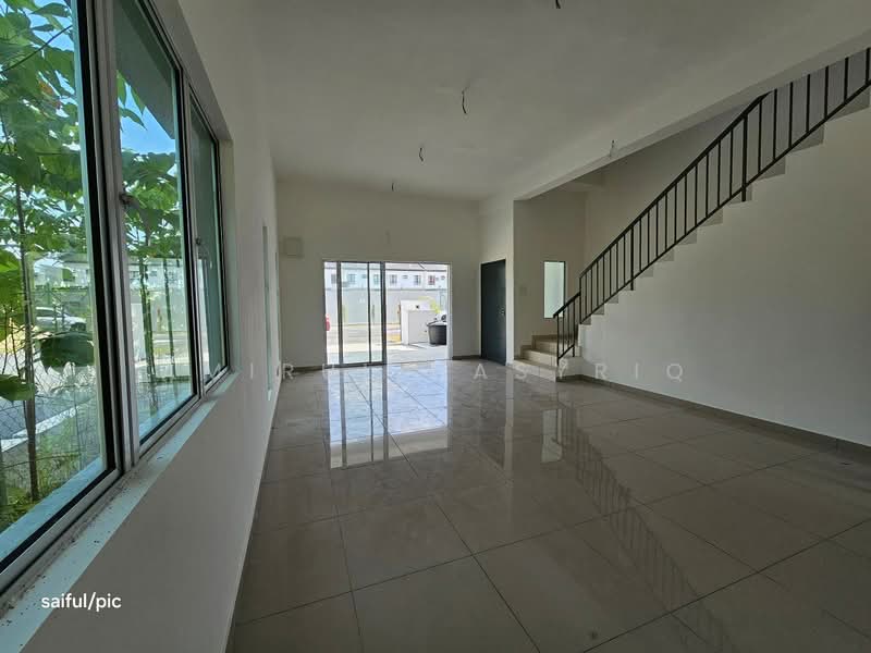 Rumah Teres 2 Tingkat untuk Dijual di Desa Seri Setia (Sepang) - Amirul Nasyriq - Living Room - PropertyGuru.com.my