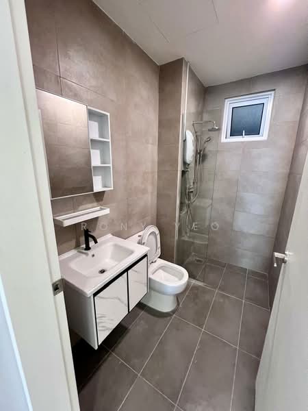 Kondominium untuk Disewa di d'Brightton - Rony Yeo - Bathroom - PropertyGuru.com.my