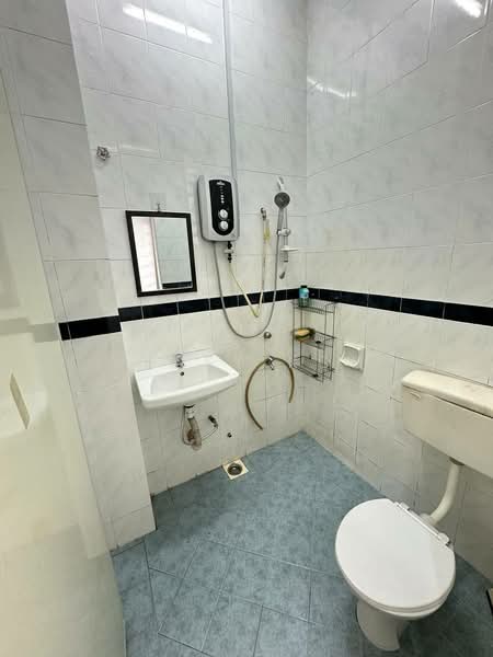1.5-storey Terraced House for Rent in Bukit Indah (Iskandar Puteri (Nusajaya)) - Jessy Koh - Bathroom - PropertyGuru.com.my
