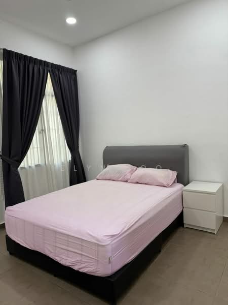Semi-Detached House for Rent in Kota Kemuning (Shah Alam) - Elyn Soo - Bedroom - PropertyGuru.com.my