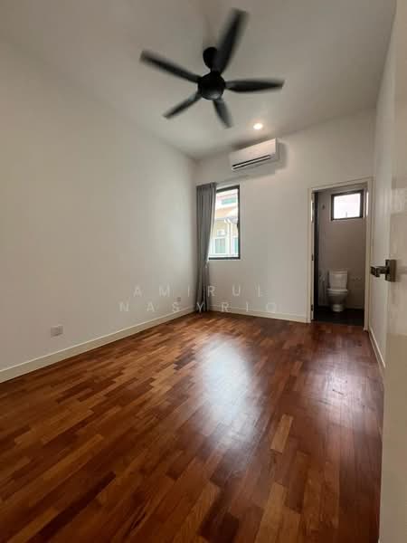 Rumah Teres 2 Tingkat untuk Dijual di Alam Impian (Shah Alam) - Amirul Nasyriq - Bedroom - PropertyGuru.com.my