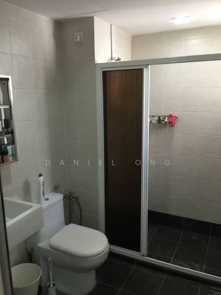 Kondominium untuk Dijual di Green Avenue Condominium - Daniel Ong - Bathroom - PropertyGuru.com.my