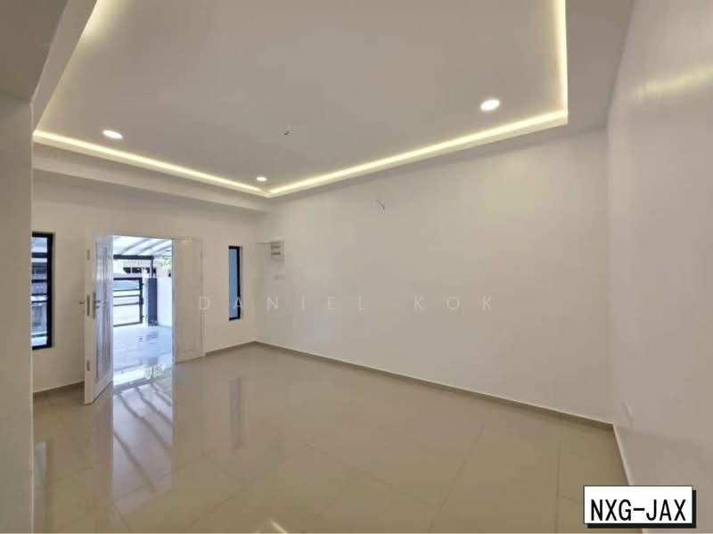 Rumah Teres 1 Tingkat untuk Dijual di Taman Melawis (Klang) - Daniel Kok - Living Room - PropertyGuru.com.my