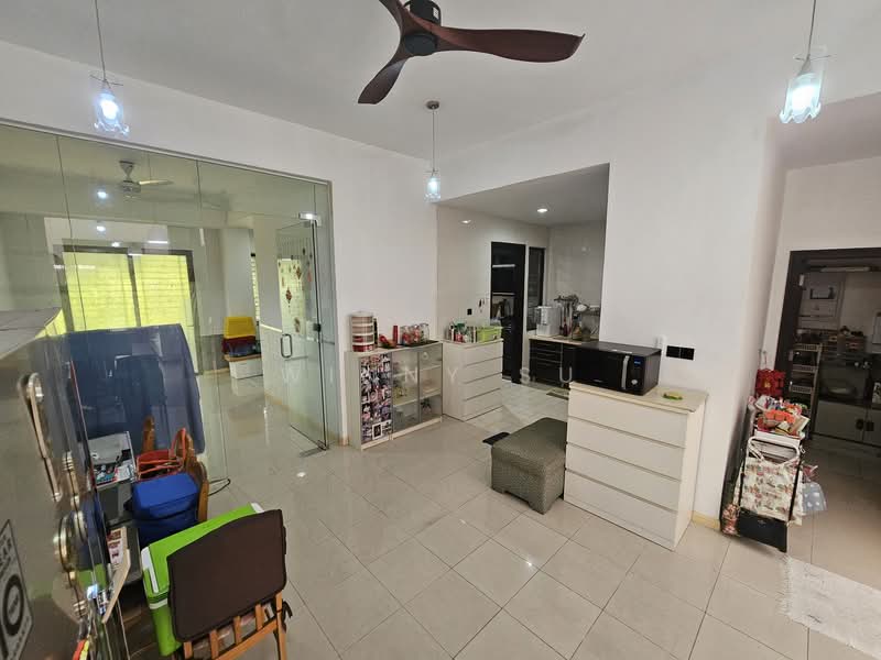 Rumah Teres 2 Tingkat untuk Dijual di Bukit Jelutong (Shah Alam) - Winny Su - Living Room - PropertyGuru.com.my