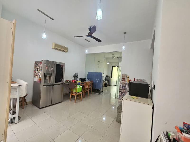 Rumah Teres 2 Tingkat untuk Dijual di Bukit Jelutong (Shah Alam) - Winny Su - Living Room - PropertyGuru.com.my