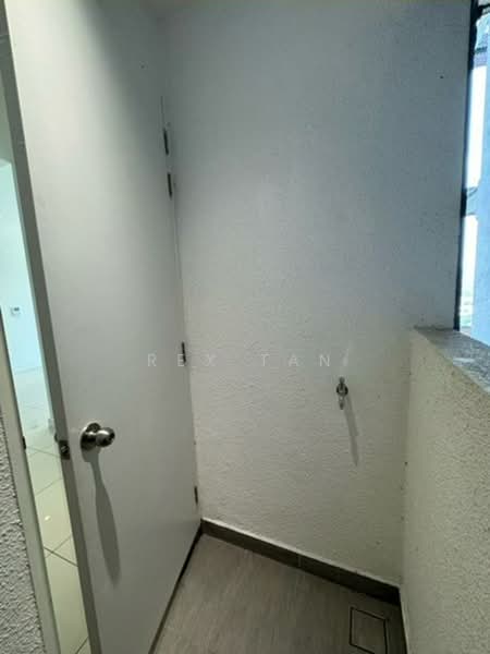 Servis Apartment untuk Disewa di UNIO Residence - Rex Tan - Balcony - PropertyGuru.com.my