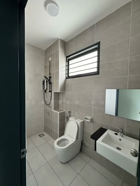 Rumah Teres 2 Tingkat untuk Disewa di Bandar Dato Onn (Tebrau) - Darren Ho - Bathroom - PropertyGuru.com.my