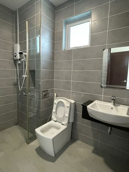 Service Residence for Rent at Paragon Residences @ Straits View - Tok CJ - Bathroom - PropertyGuru.com.my